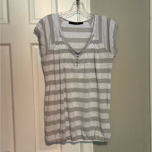 Gray and White Buttoned Fitted Blouse